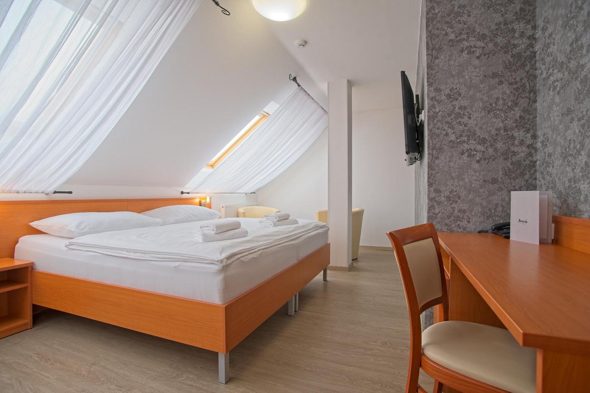 Wine Wellness Hotel Amande Hustopece Ngoại thất bức ảnh