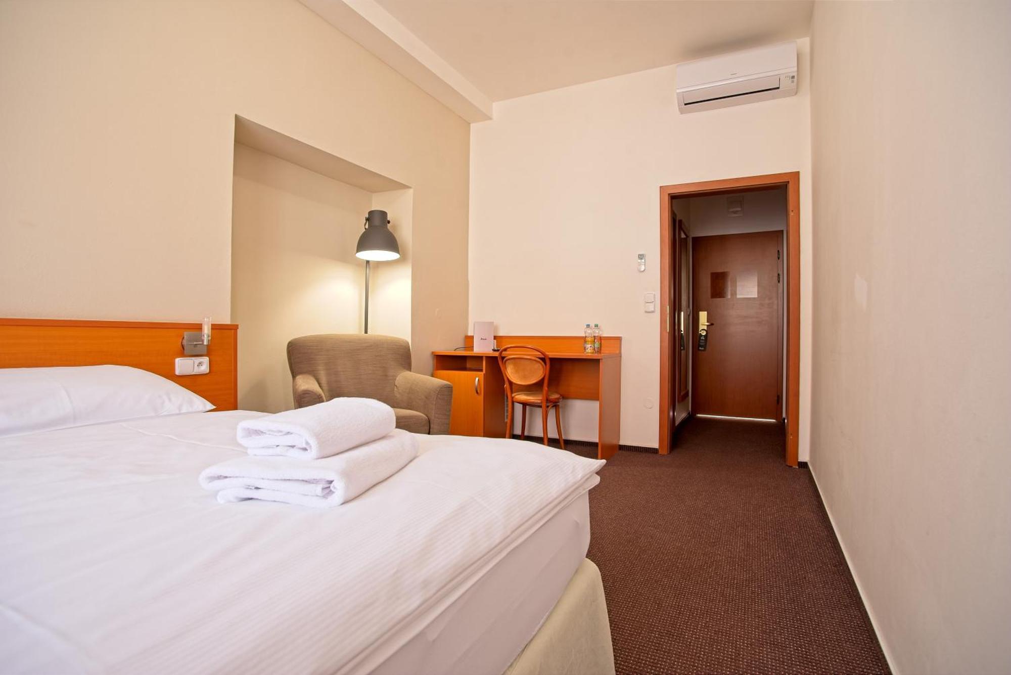Wine Wellness Hotel Amande Hustopece Ngoại thất bức ảnh