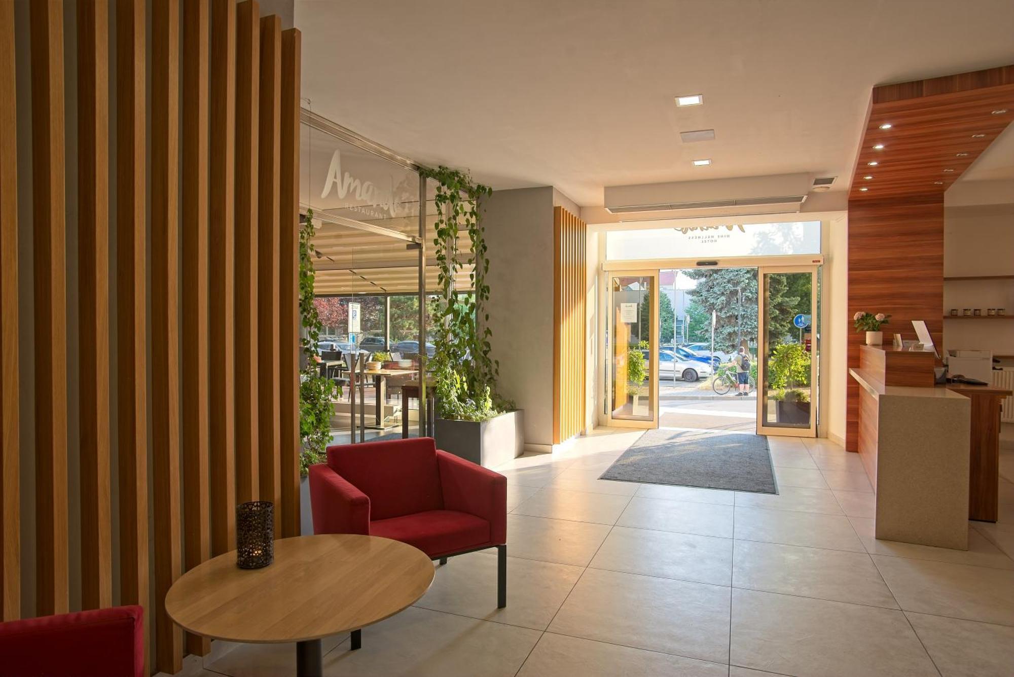 Wine Wellness Hotel Amande Hustopece Ngoại thất bức ảnh
